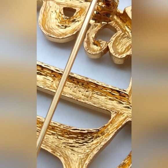 Christian Dior Vintage Gold Script Brooch Authentic - Picture 8 of 11